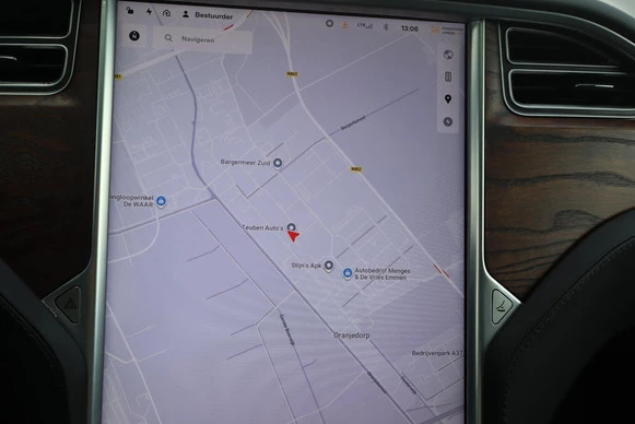 Tesla Model X - Afbeelding 27 van 30