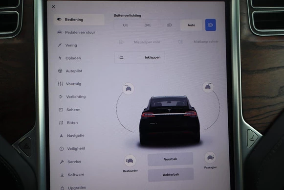 Tesla Model X - Afbeelding 28 van 30