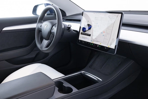 Tesla Model 3 - Afbeelding 3 van 30