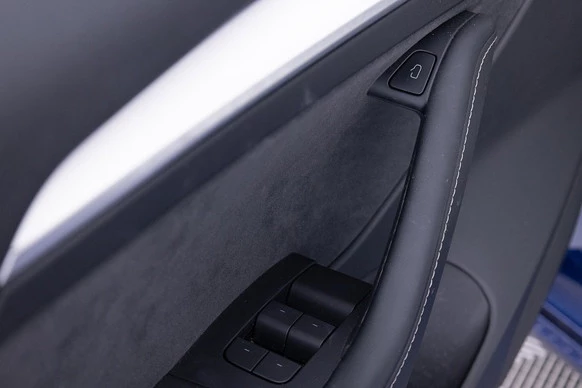 Tesla Model 3 - Afbeelding 10 van 30