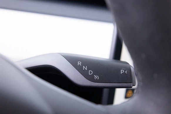 Tesla Model 3 - Afbeelding 16 van 30