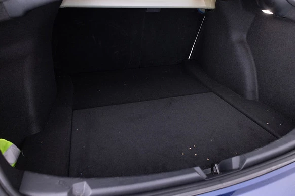 Tesla Model 3 - Afbeelding 20 van 30