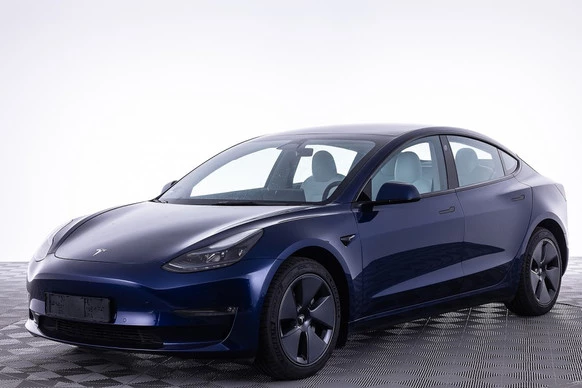 Tesla Model 3 - Afbeelding 25 van 30