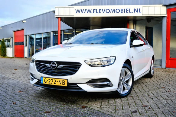Opel Insignia - Afbeelding 1 van 30