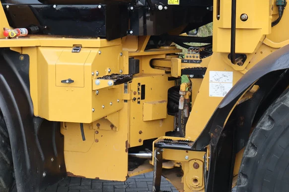 Caterpillar  - Afbeelding 13 van 20