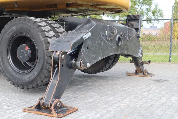 Caterpillar  - Afbeelding 11 van 20