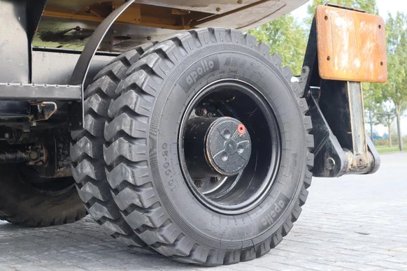 Caterpillar  - Afbeelding 12 van 20