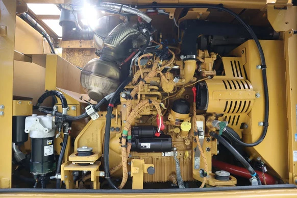 Caterpillar  - Afbeelding 16 van 20