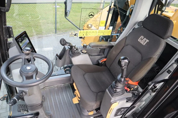 Caterpillar  - Afbeelding 17 van 20