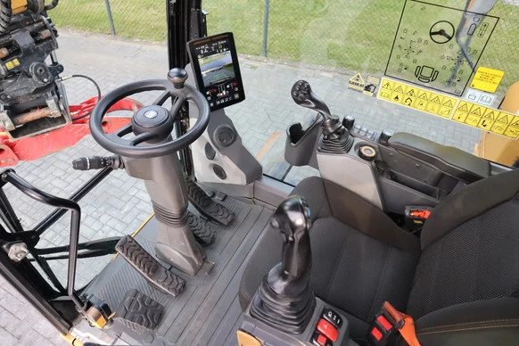 Caterpillar  - Afbeelding 18 van 20