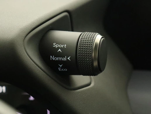 Lexus UX - Afbeelding 25 van 30