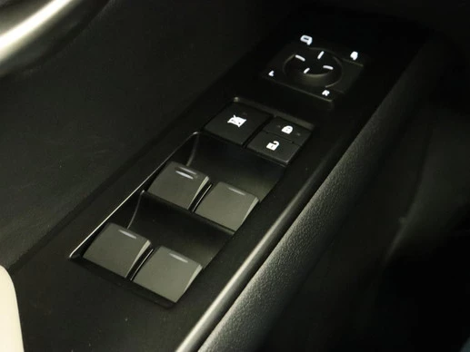 Lexus UX - Afbeelding 28 van 30