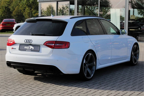 Audi RS4 - Afbeelding 2 van 30