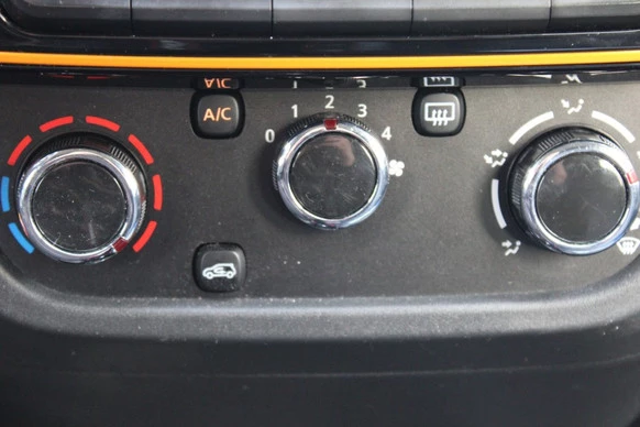 Dacia Spring - Afbeelding 9 van 30