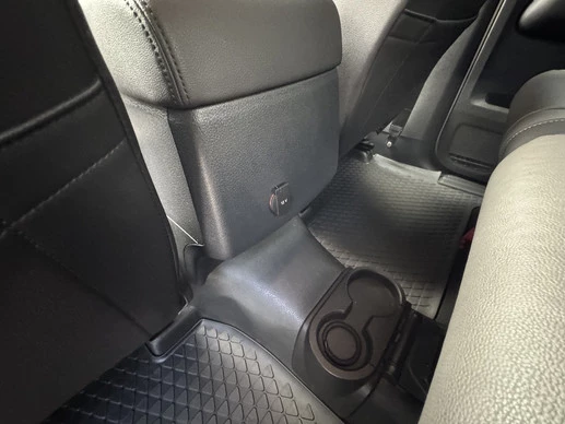 Volkswagen Amarok - Afbeelding 9 van 30