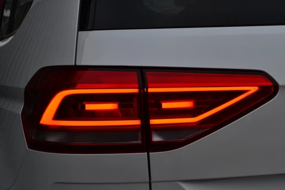 Volkswagen Touran - Afbeelding 27 van 30