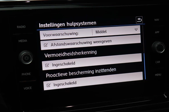 Volkswagen Touran - Afbeelding 18 van 30