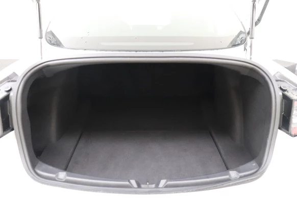 Tesla Model 3 - Afbeelding 13 van 24