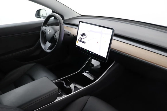 Tesla Model 3 - Afbeelding 16 van 24