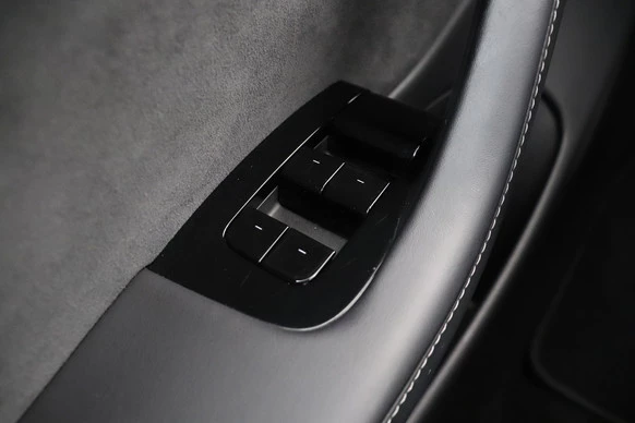 Tesla Model 3 - Afbeelding 17 van 24