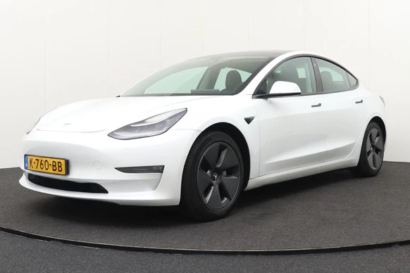Tesla Model 3 - Afbeelding 1 van 30