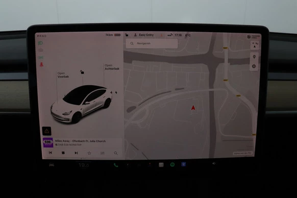 Tesla Model 3 - Afbeelding 23 van 30