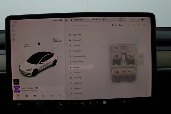 Tesla Model 3 - Afbeelding 25 van 30