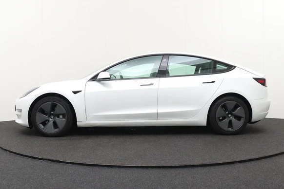 Tesla Model 3 - Afbeelding 5 van 30