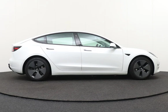 Tesla Model 3 - Afbeelding 6 van 30