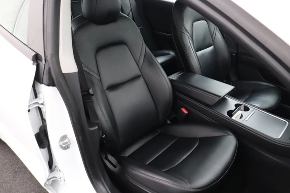 Tesla Model 3 - Afbeelding 16 van 30