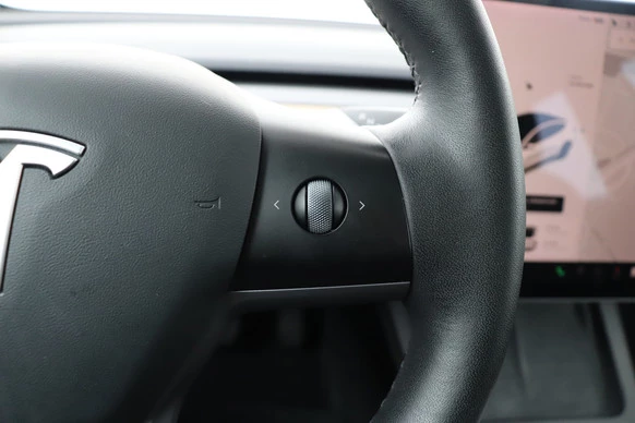 Tesla Model 3 - Afbeelding 21 van 30