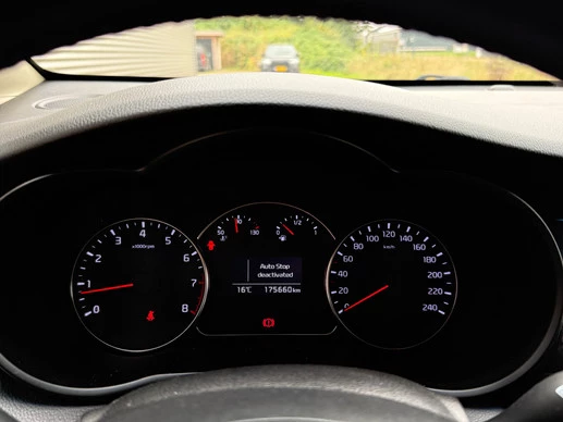 Kia Carens - Afbeelding 11 van 15