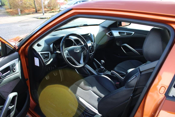 Hyundai Veloster - Afbeelding 2 van 24