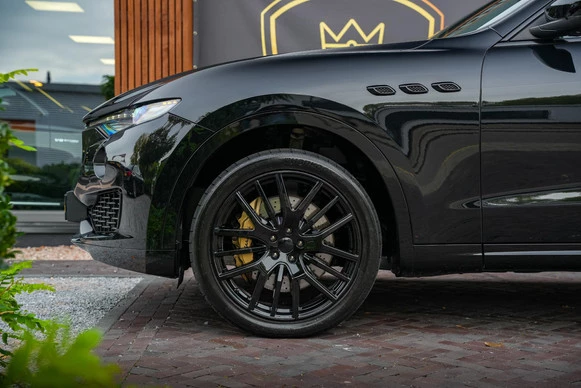 Maserati Levante - Afbeelding 12 van 30