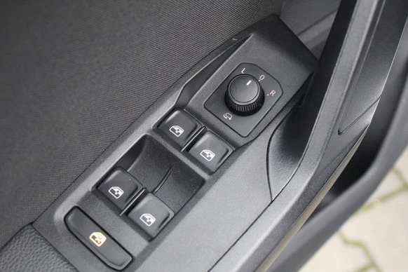 SEAT Arona - Afbeelding 17 van 30