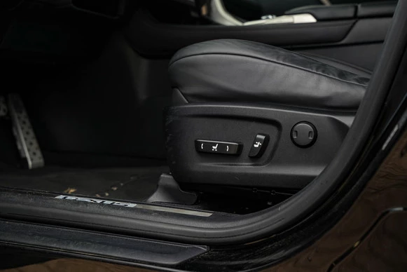 Lexus RX - Afbeelding 25 van 30