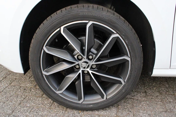 Škoda Kamiq - Afbeelding 9 van 30