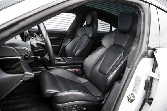 Porsche Taycan - Afbeelding 6 van 30