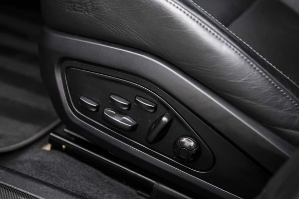 Porsche Taycan - Afbeelding 23 van 30