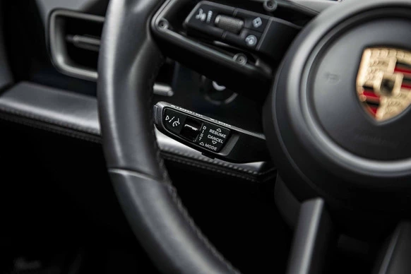 Porsche Taycan - Afbeelding 26 van 30