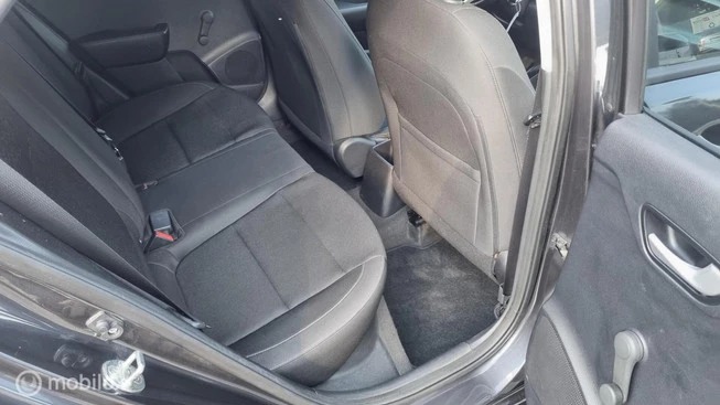 Kia Rio - Afbeelding 20 van 23
