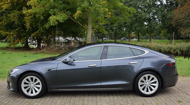 Tesla Model S - Afbeelding 8 van 30