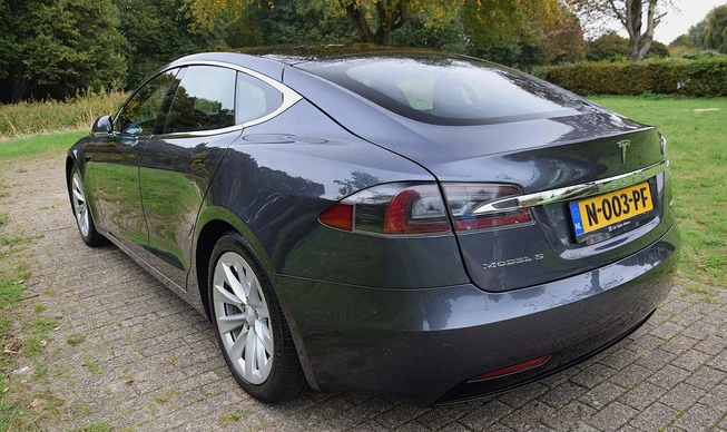 Tesla Model S - Afbeelding 15 van 30