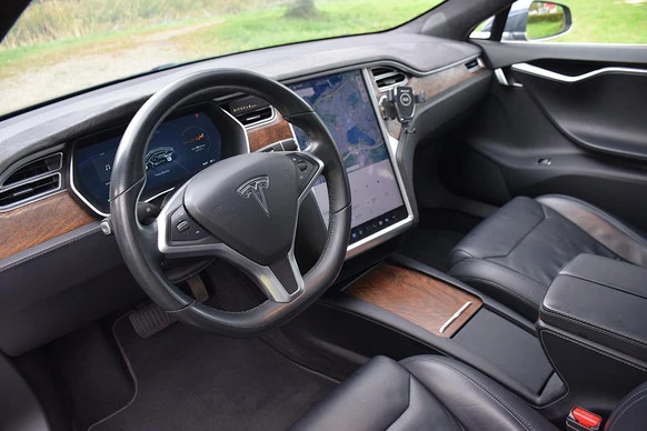Tesla Model S - Afbeelding 17 van 30