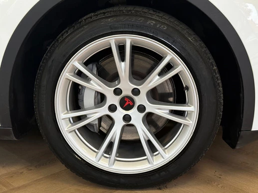 Tesla Model Y - Afbeelding 5 van 30