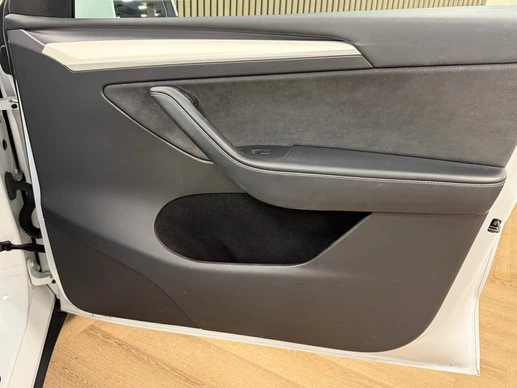 Tesla Model Y - Afbeelding 19 van 30