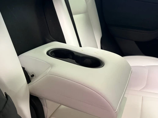 Tesla Model Y - Afbeelding 28 van 30