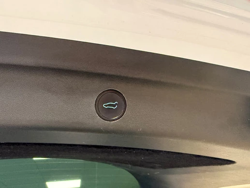 Tesla Model Y - Afbeelding 30 van 30