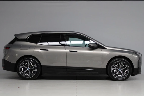 BMW iX - Afbeelding 10 van 30