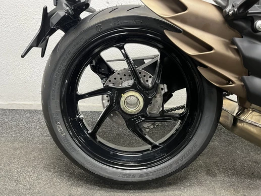 MV Agusta Brutale - Afbeelding 8 van 21